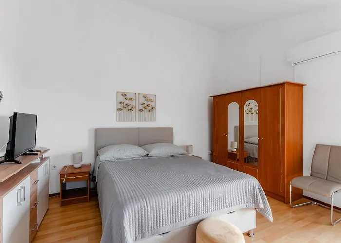 Апартаменты Papic Врси