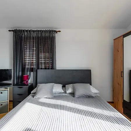 Papic Apartment *